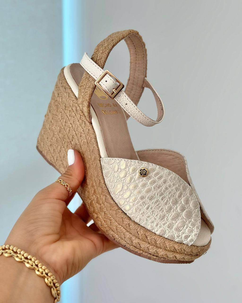 Sandalias plataforma en Cuero
