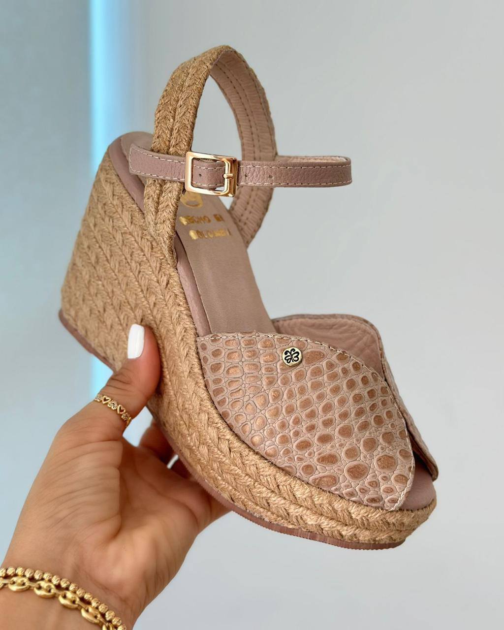 Sandalias plataforma en Cuero