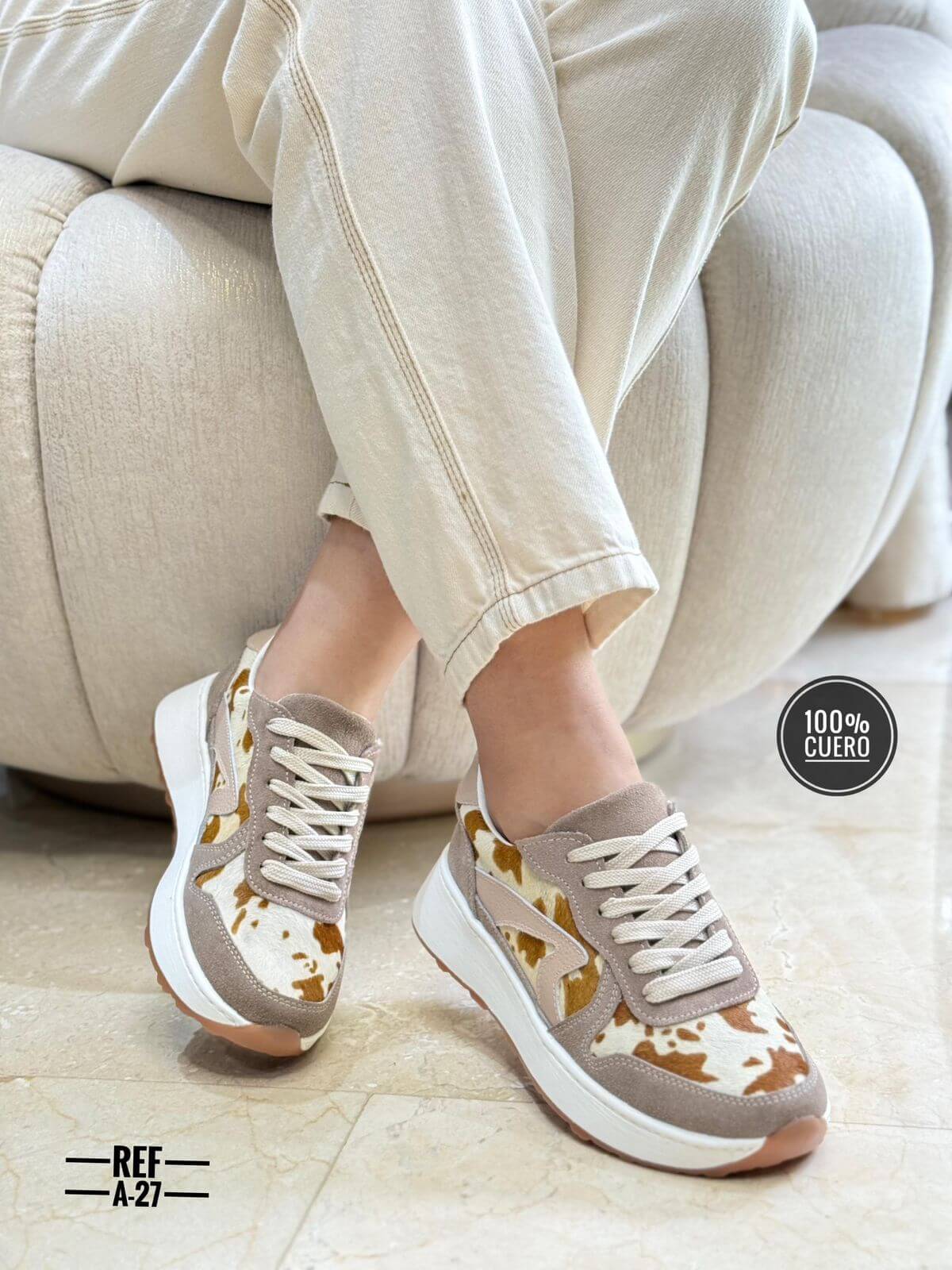 Tenis de detalles cuero