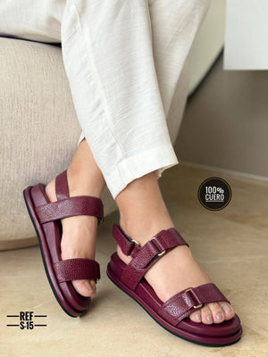 Sandalias de cuero planas