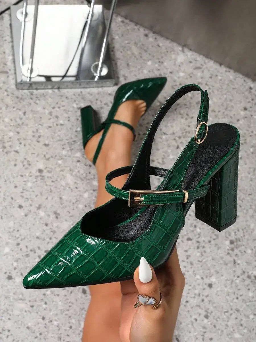 Tacones altos elegantes para mujer