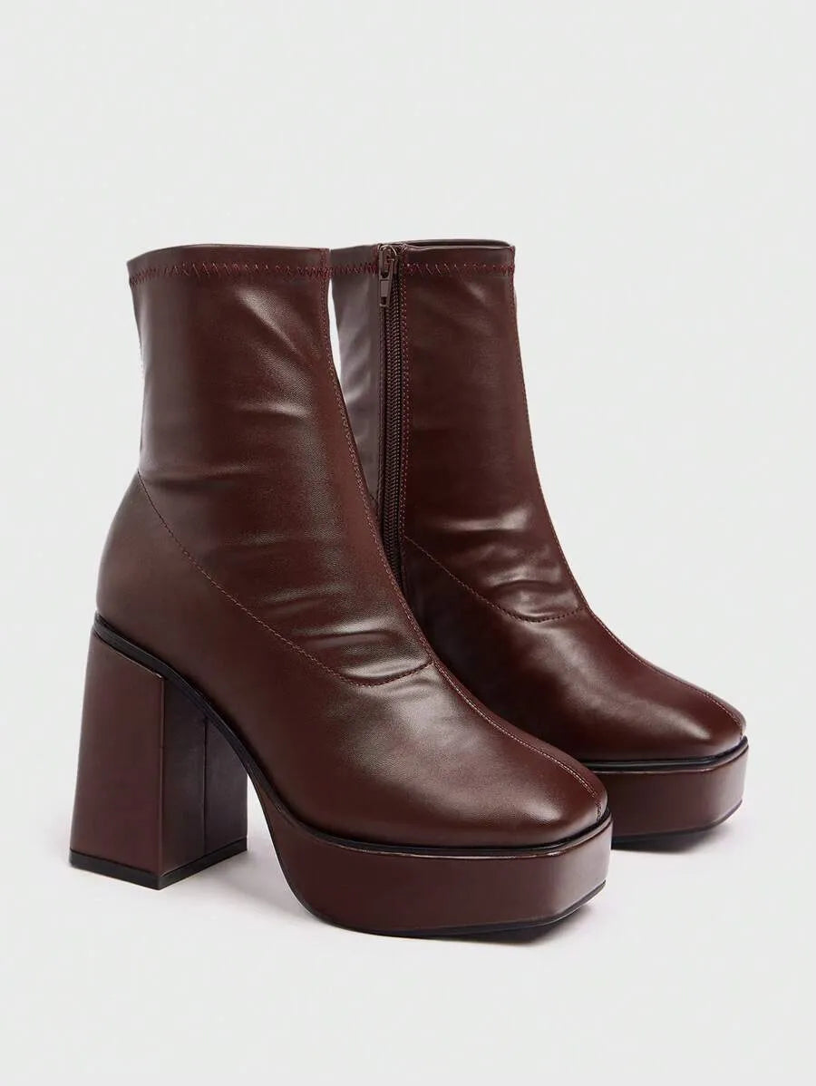 Botas de plataforma tobilleras con tacón alto y suela gruesa