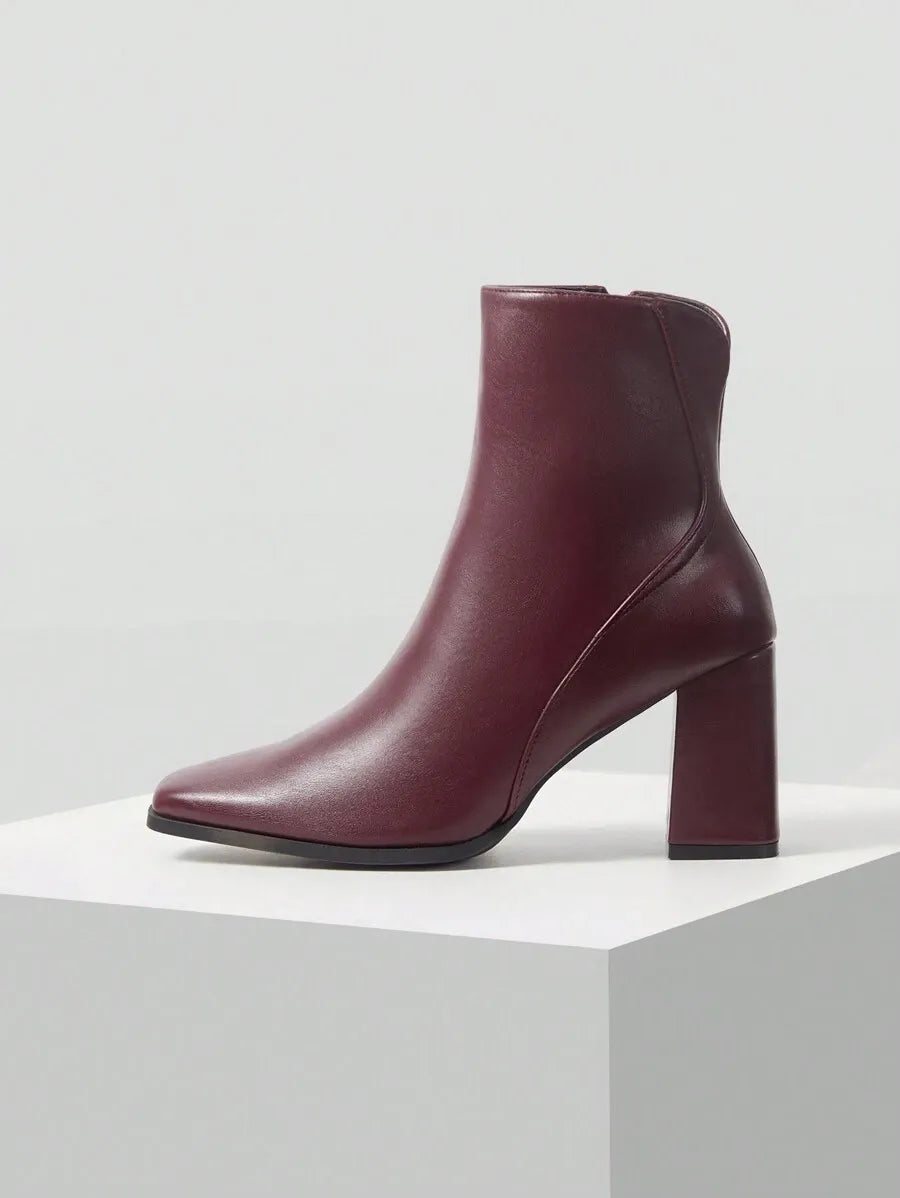 BOTAS TOBILLERAS CON TACÓN