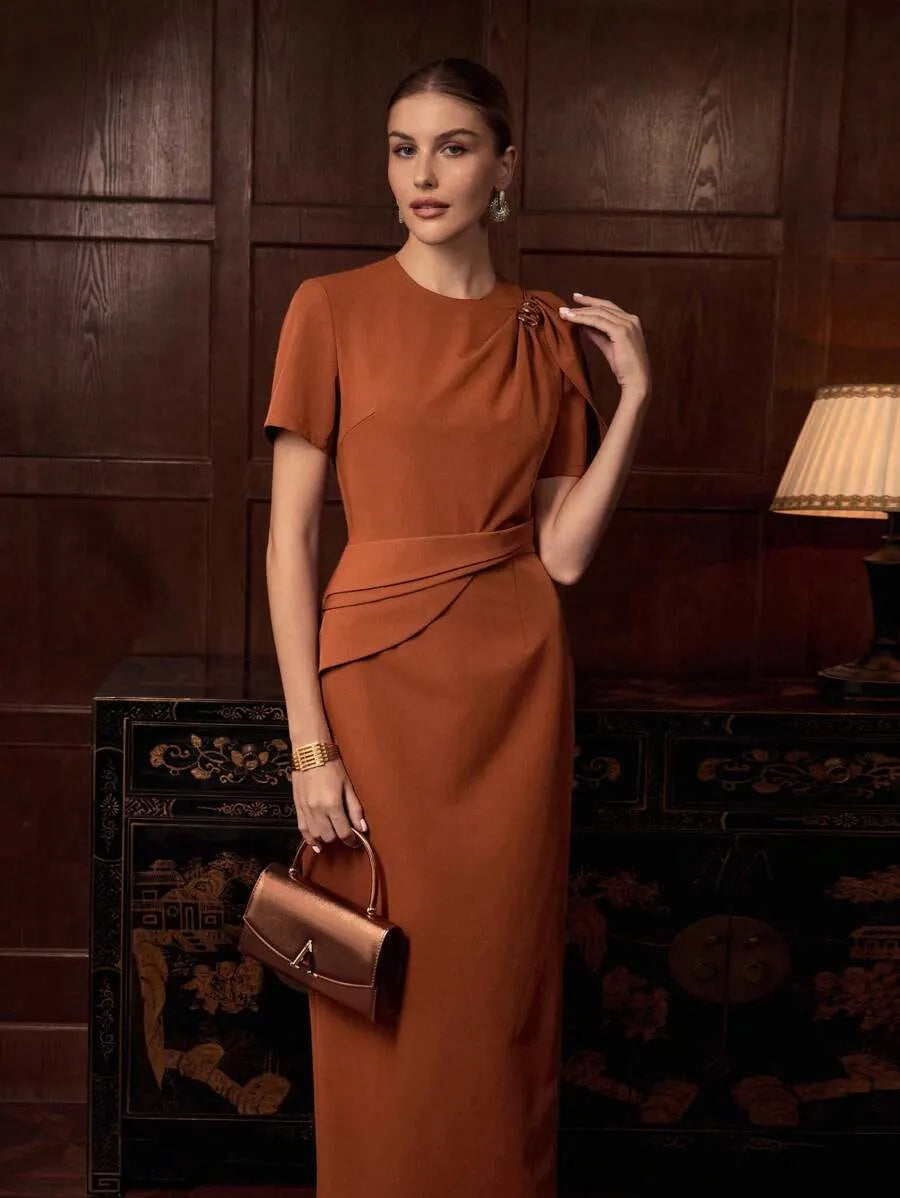 Vestido de cuello redondo
