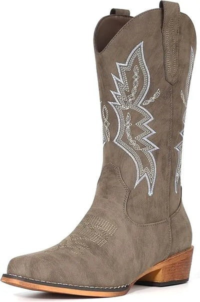 Botas de vaquera con punta puntiaguda