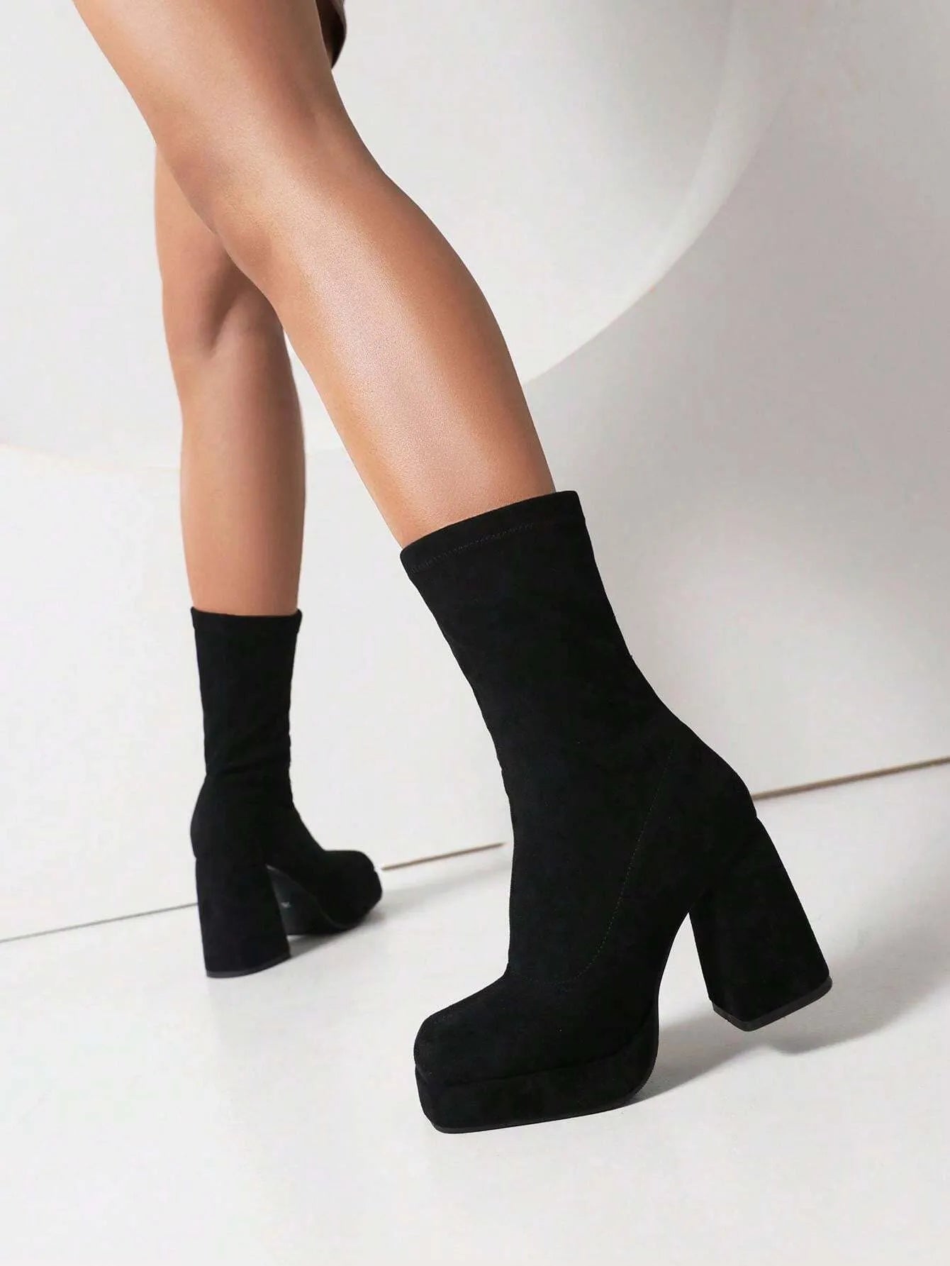 Botas Clásicas De Media Para Mujer