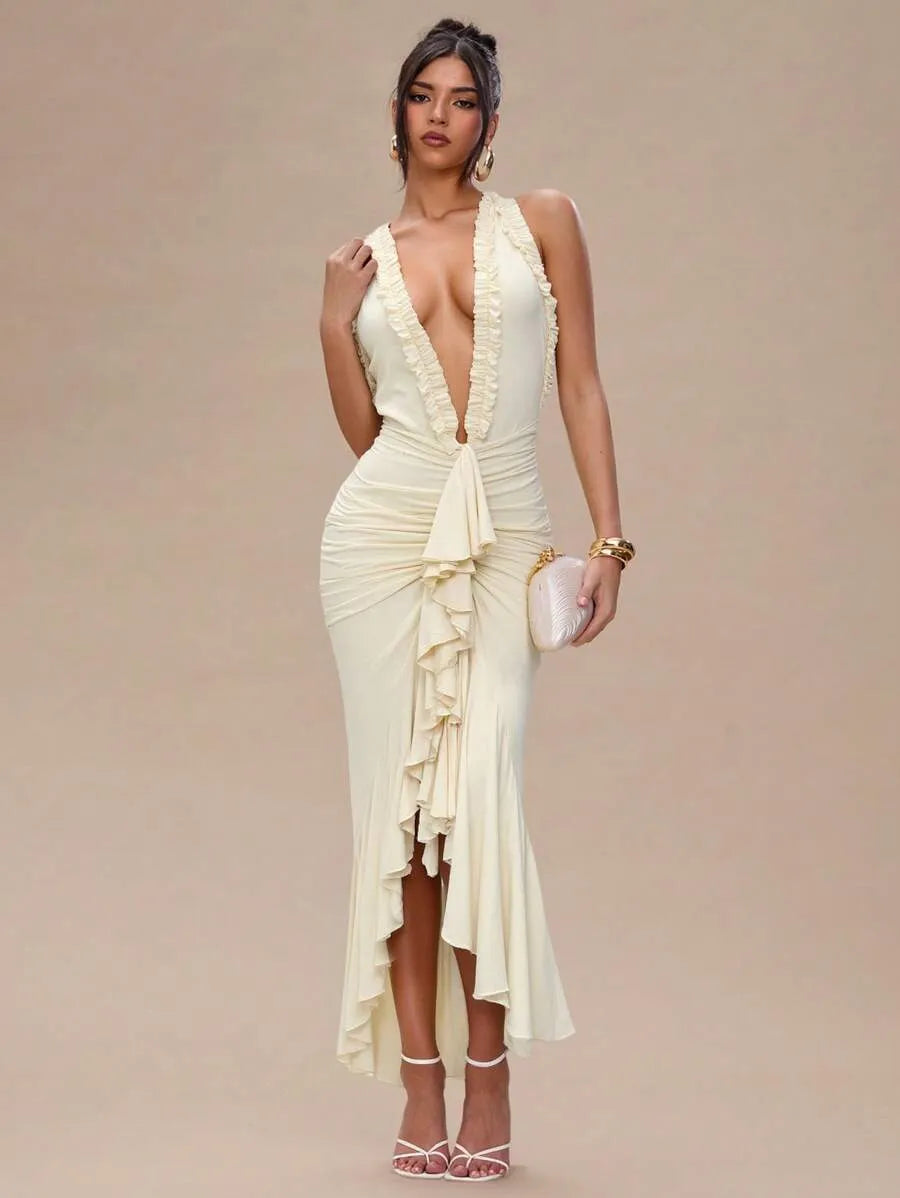 Vestido largo elegante de mujer con escote en V profundo