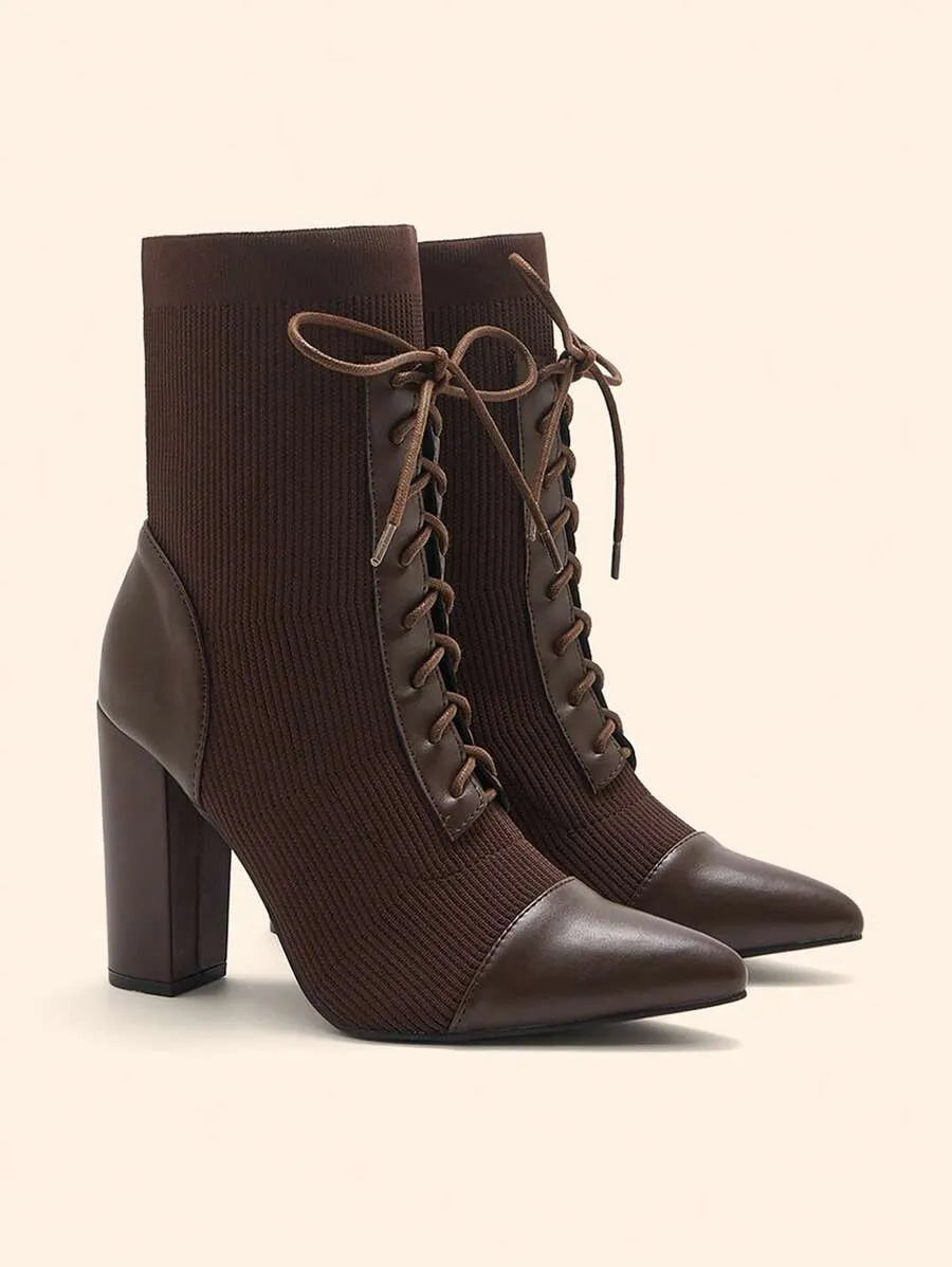 Botas de tacón grueso de puntera