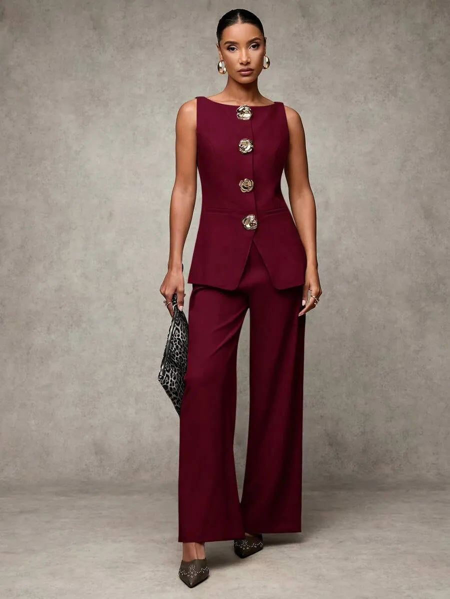 Conjunto de top sin mangas botones metalicos  y pantalones