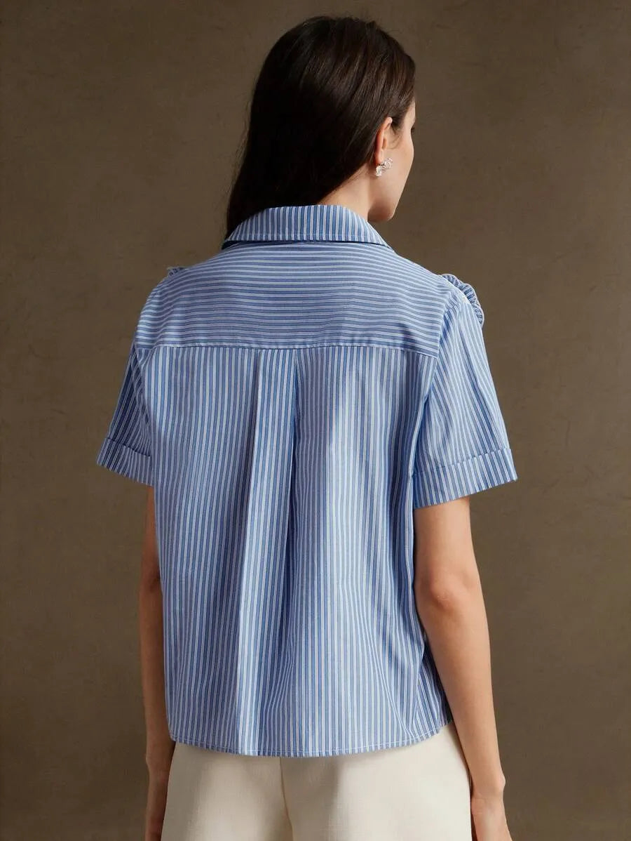 Blusa elegante y romántica con cuello alto, estampado de rayas, encaje floral 3D