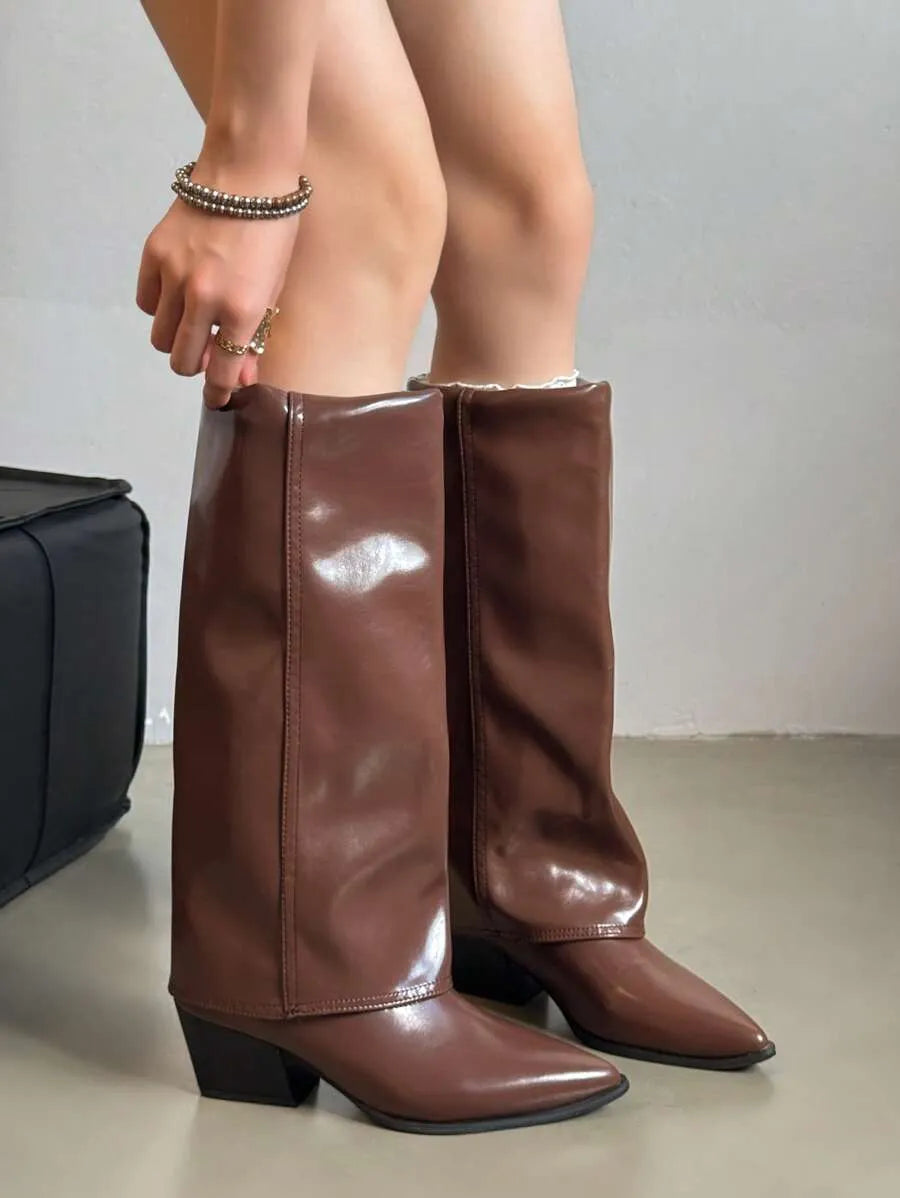 Botas largas hasta la rodilla con puntera puntiaguda