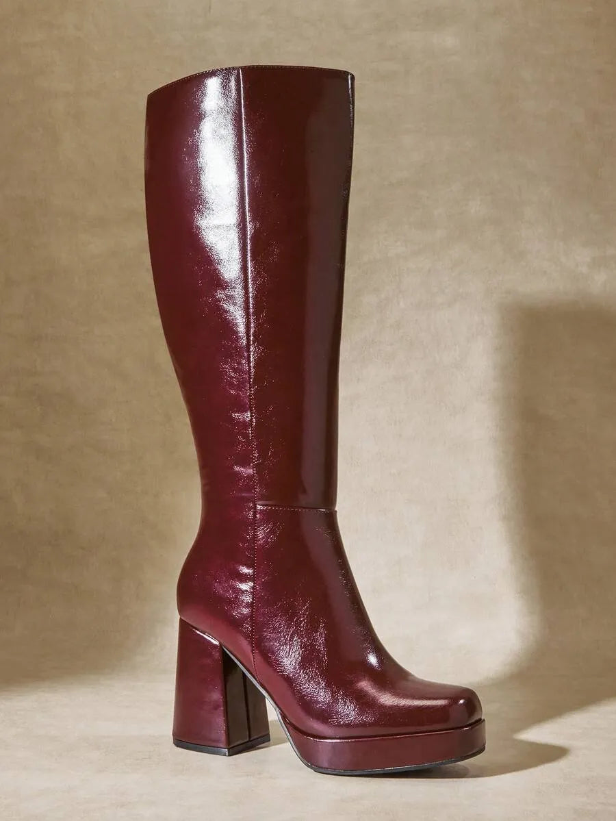 Botas altas de plataforma con punta cuadrada