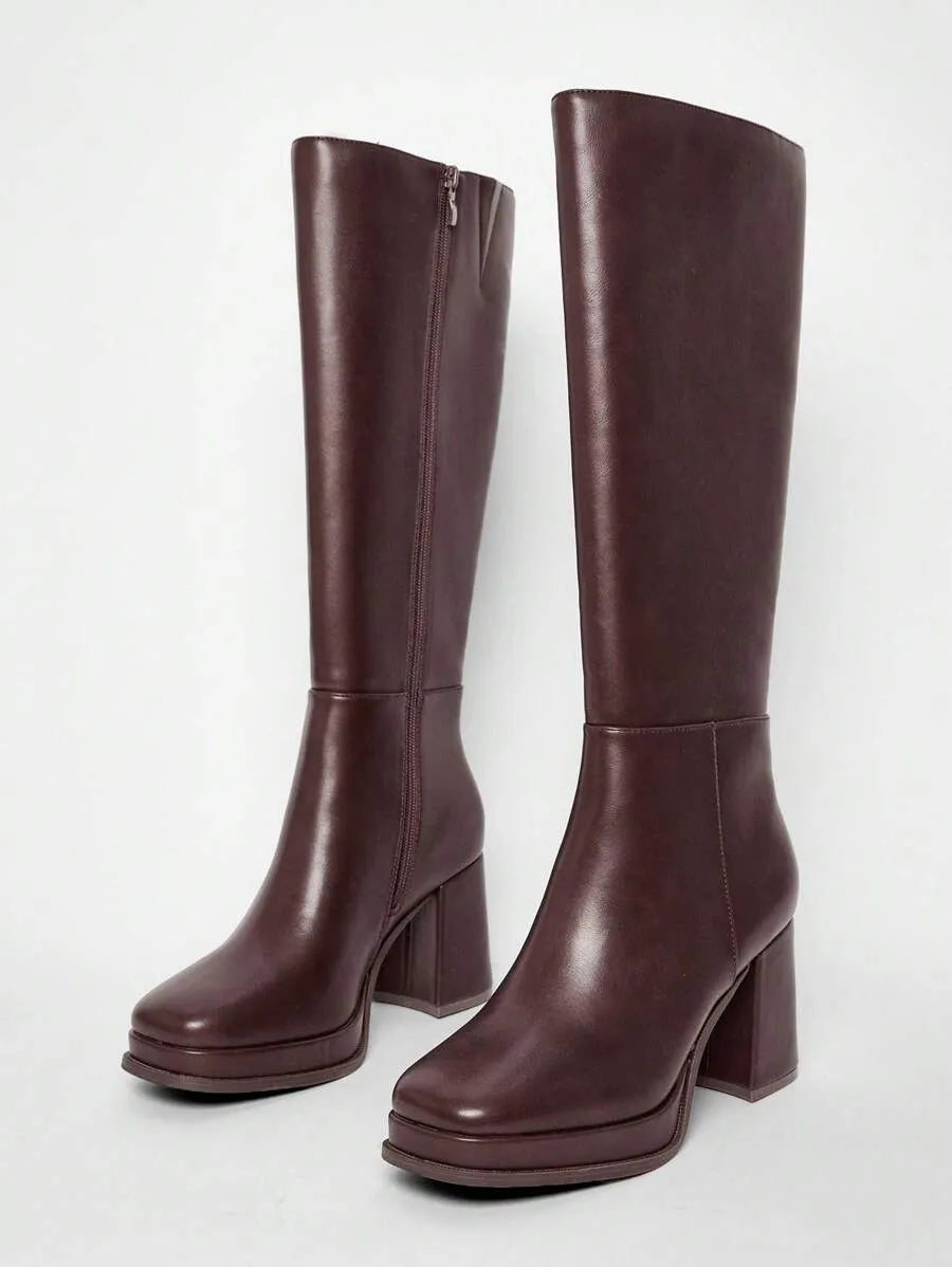 Botas altas hasta la rodilla con tacón