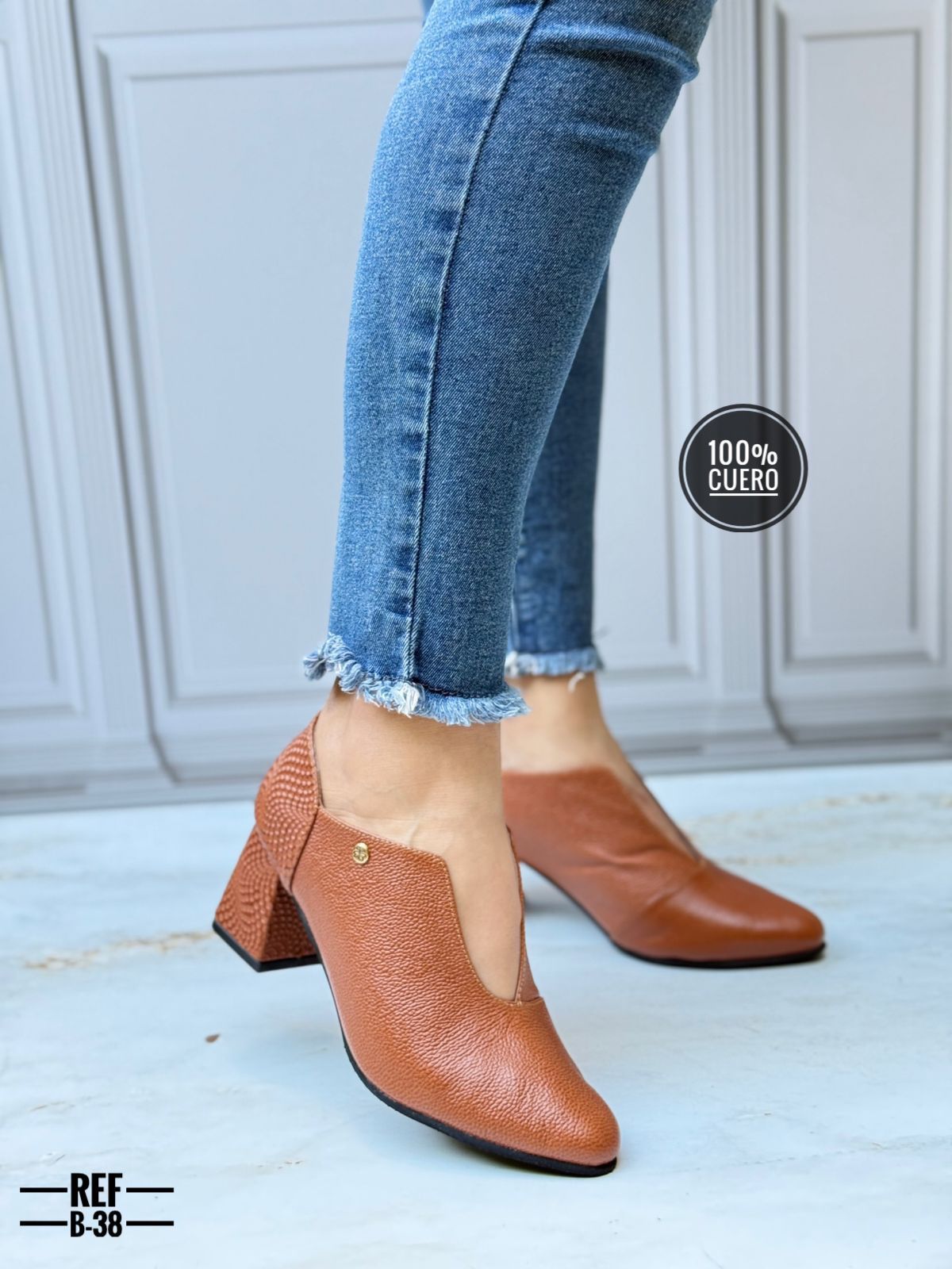 Zapato tacón de Cuero