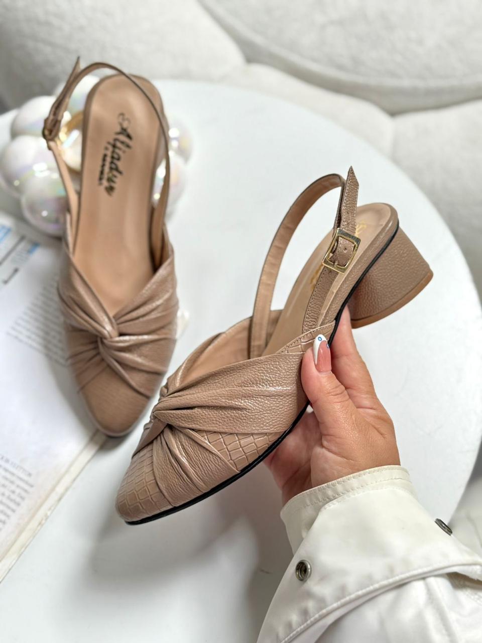 Zapato tacón de Cuero
