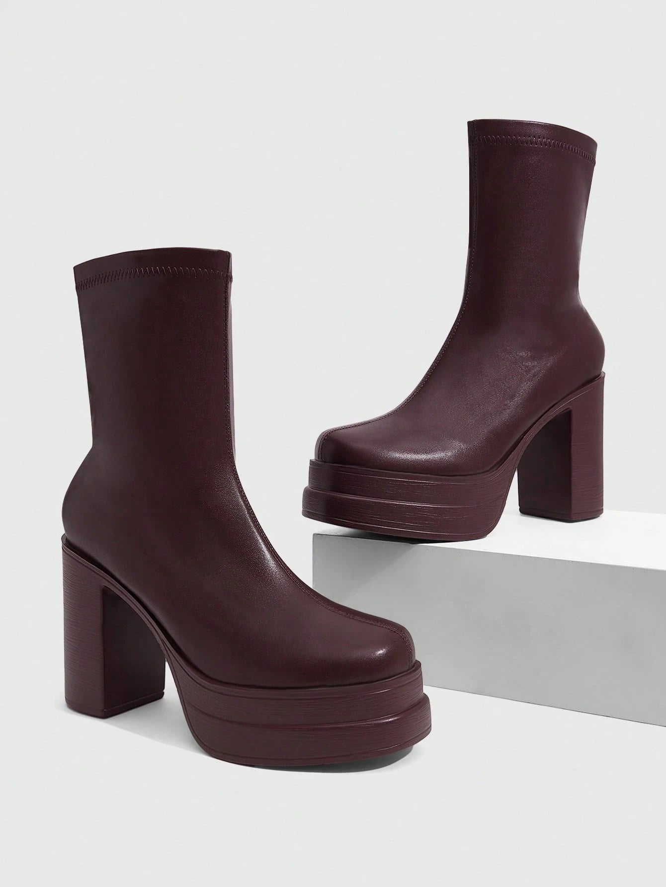 Botines punta cuadrada