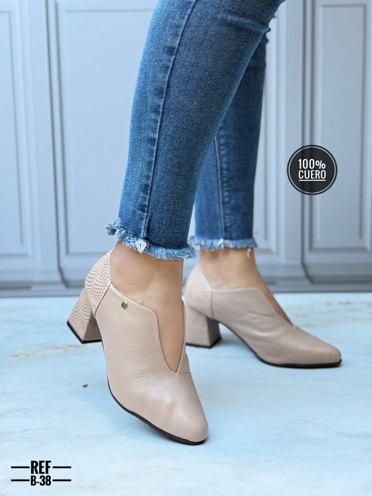 Zapato tacón de Cuero