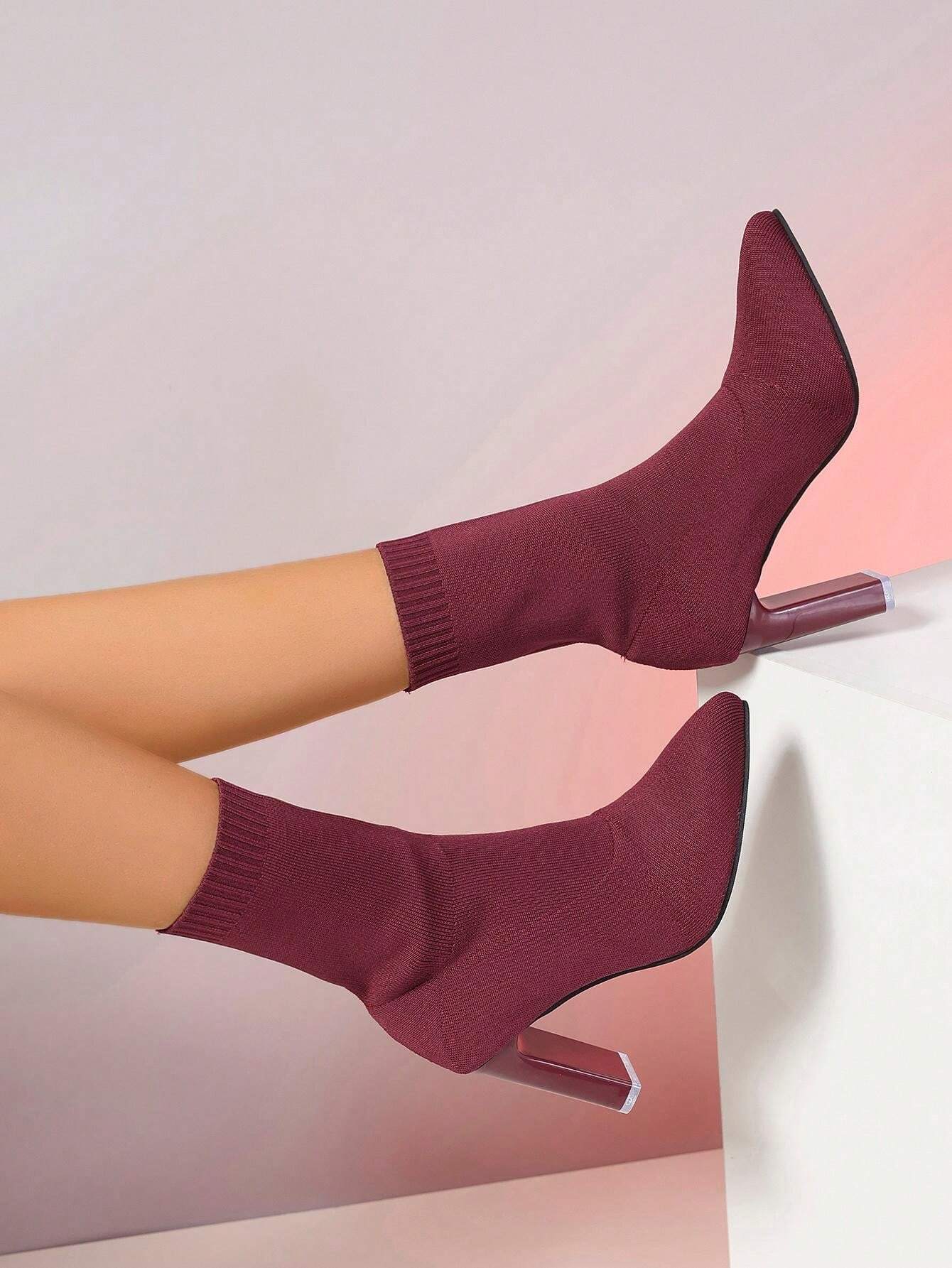 Botines para mujer a la moda en rojo vino con punta puntiaguda y tacón alto grueso