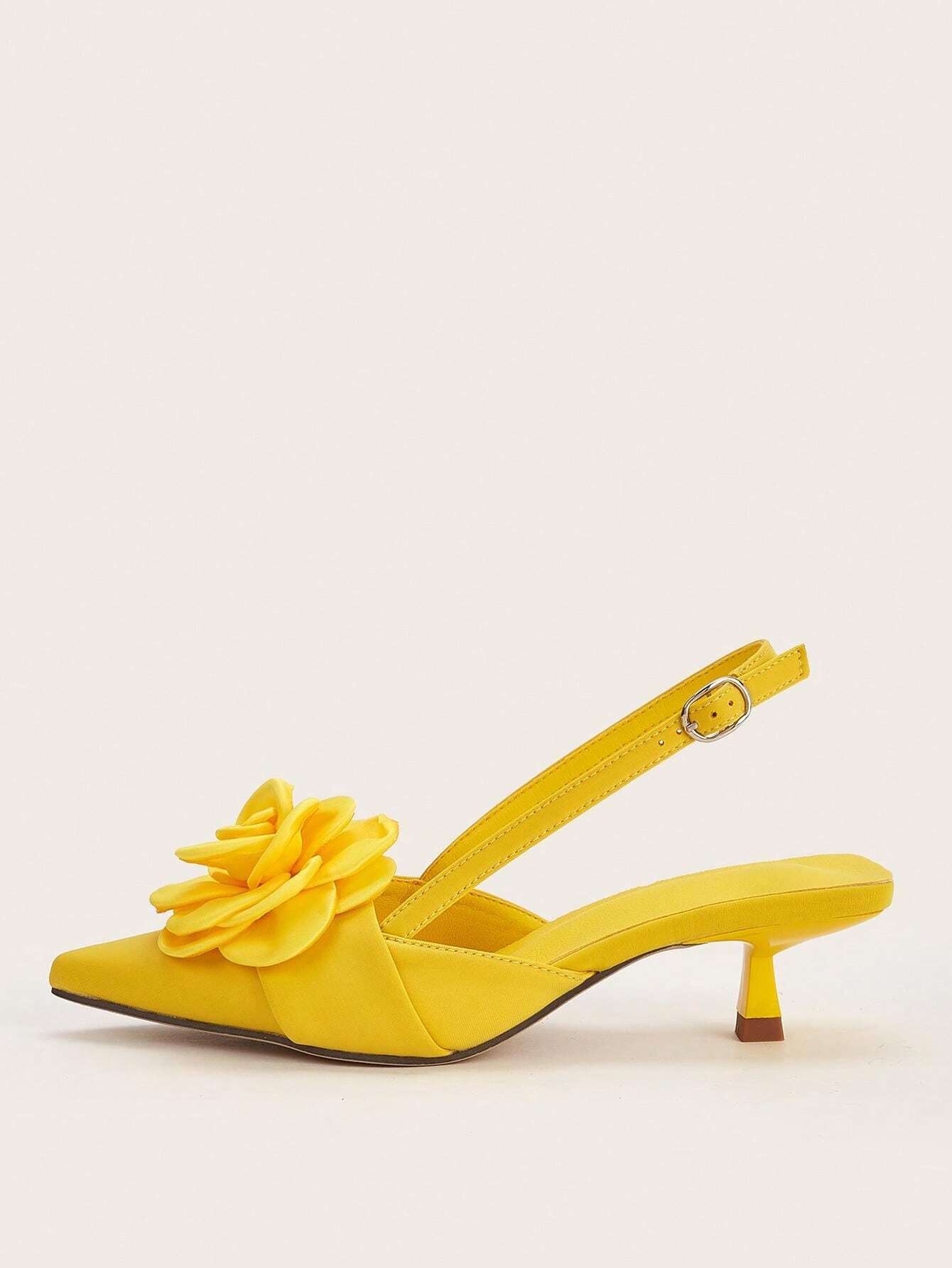Tacones cómodo con decoración floral