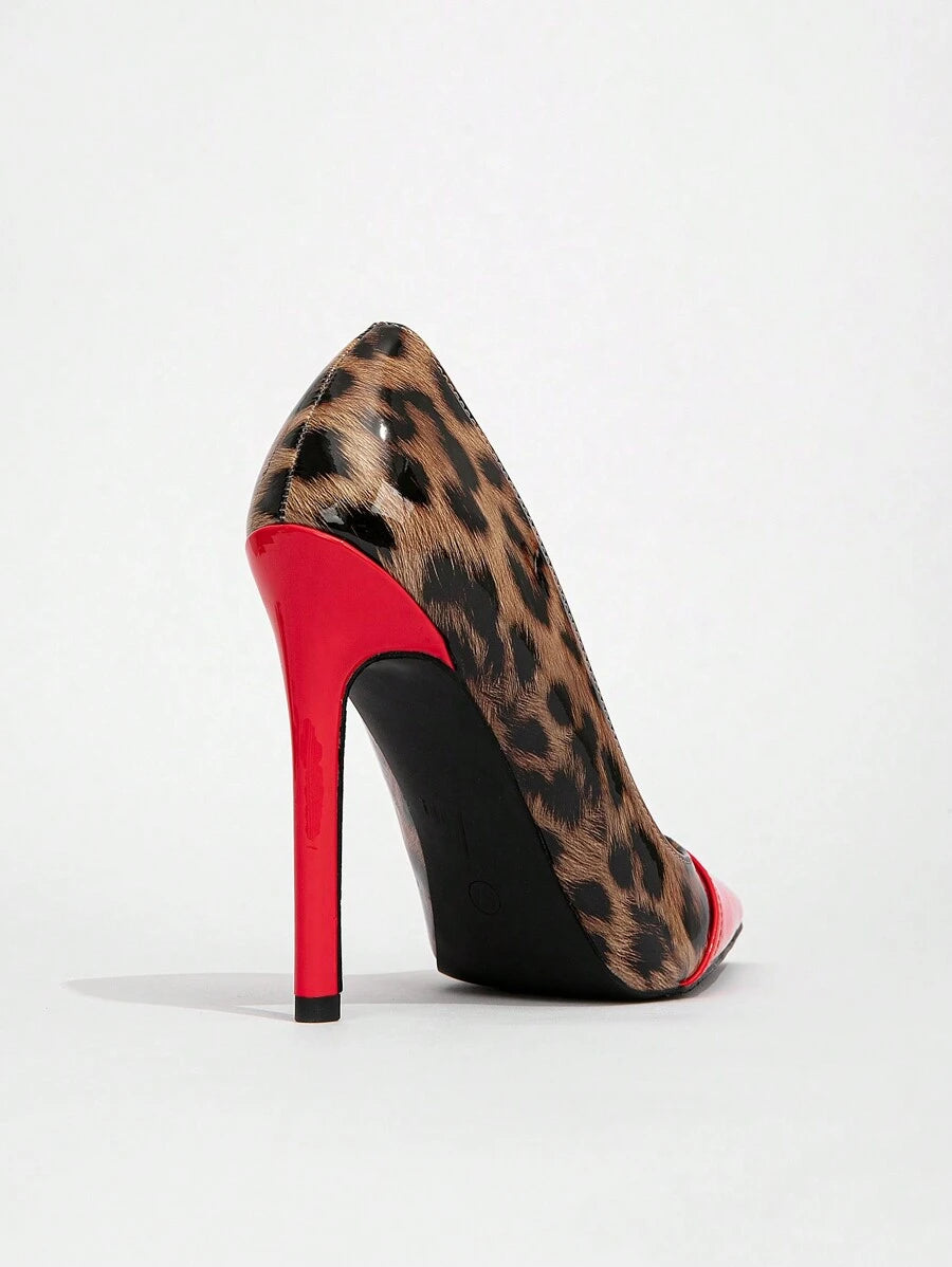 Tacones altos de mujer estilo de punta elegante con estampado de leopardo