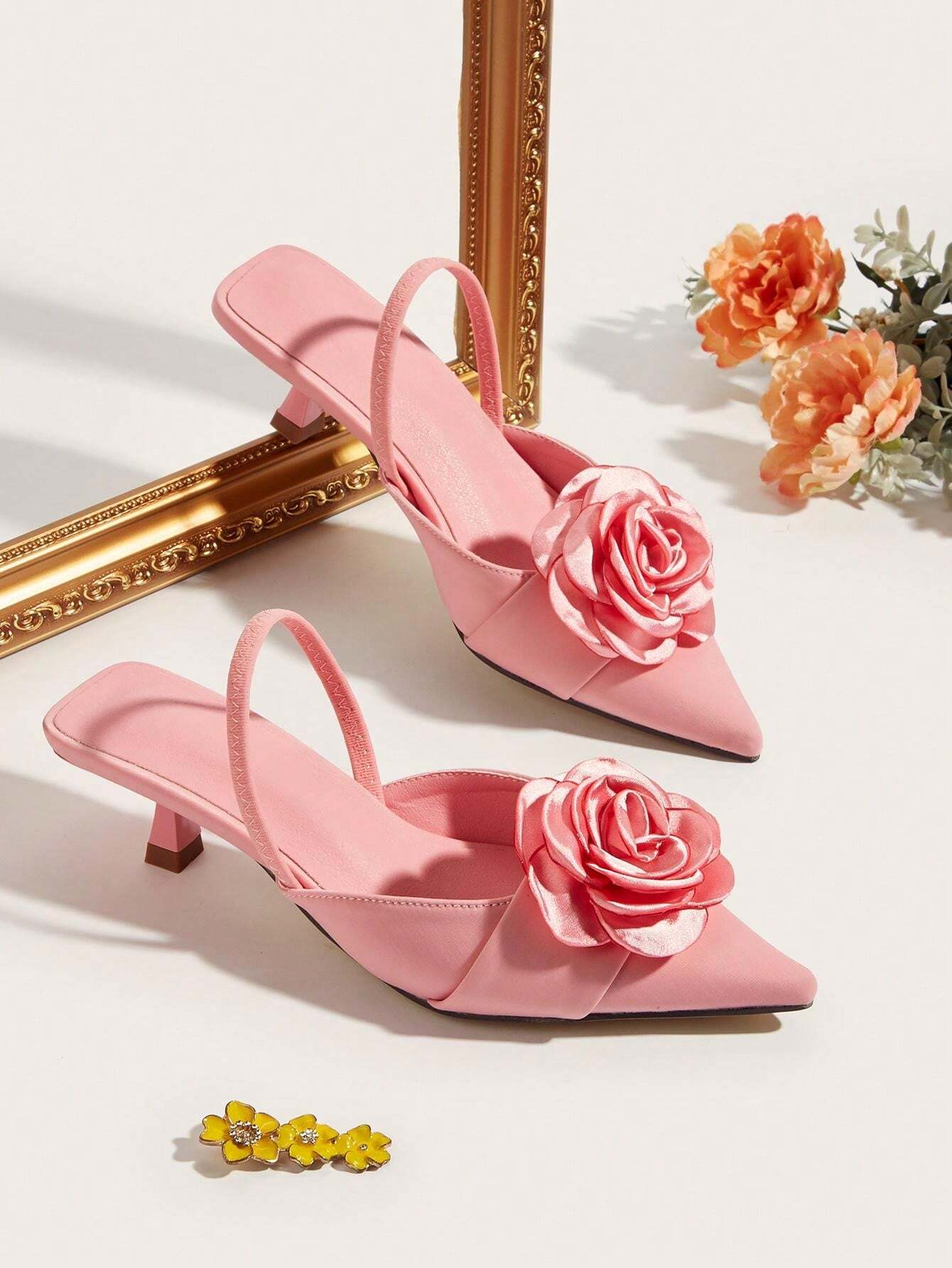 Tacones cómodo con decoración floral