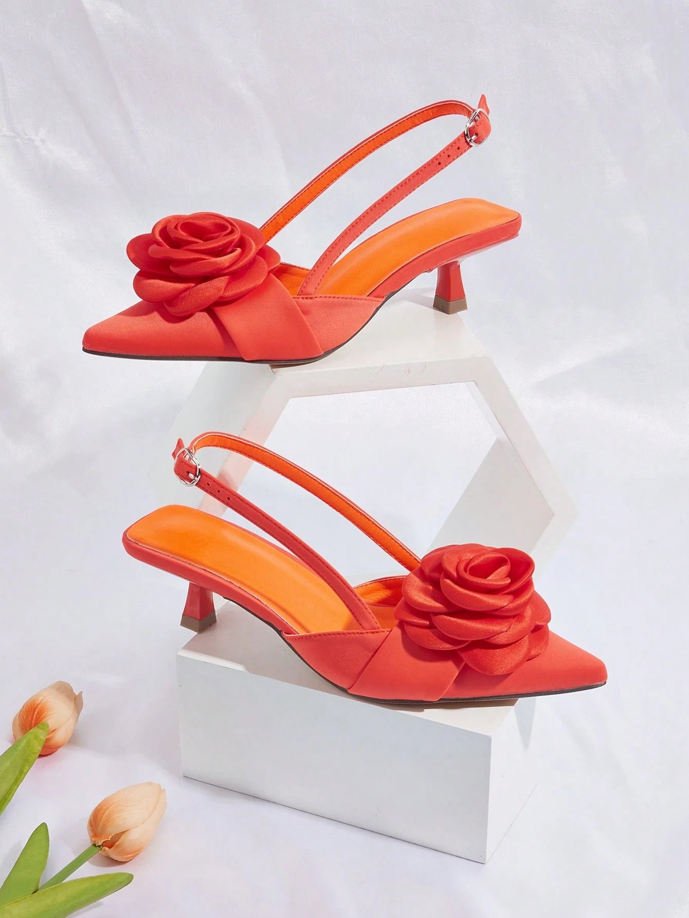Tacones cómodo con decoración floral