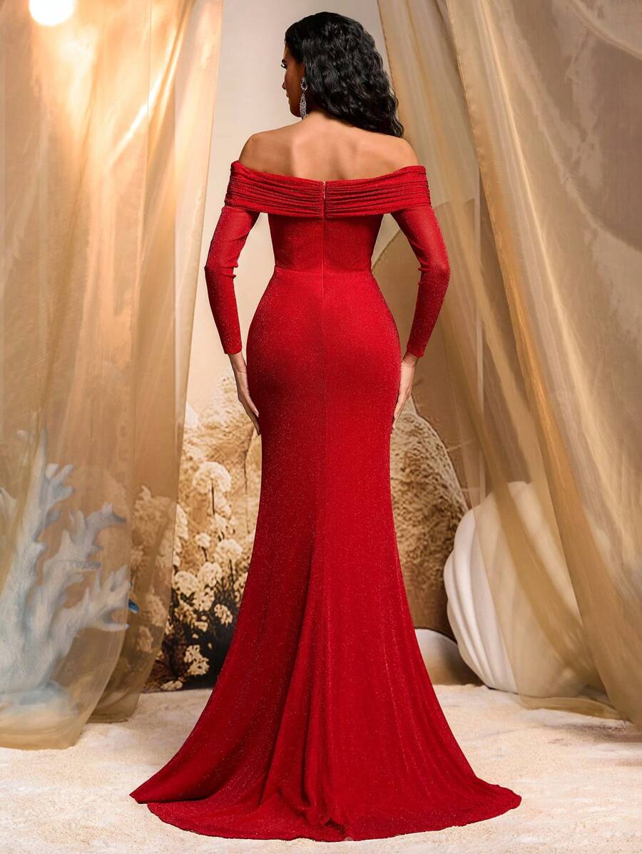 Vestido de gala romántico rojo de manga larga