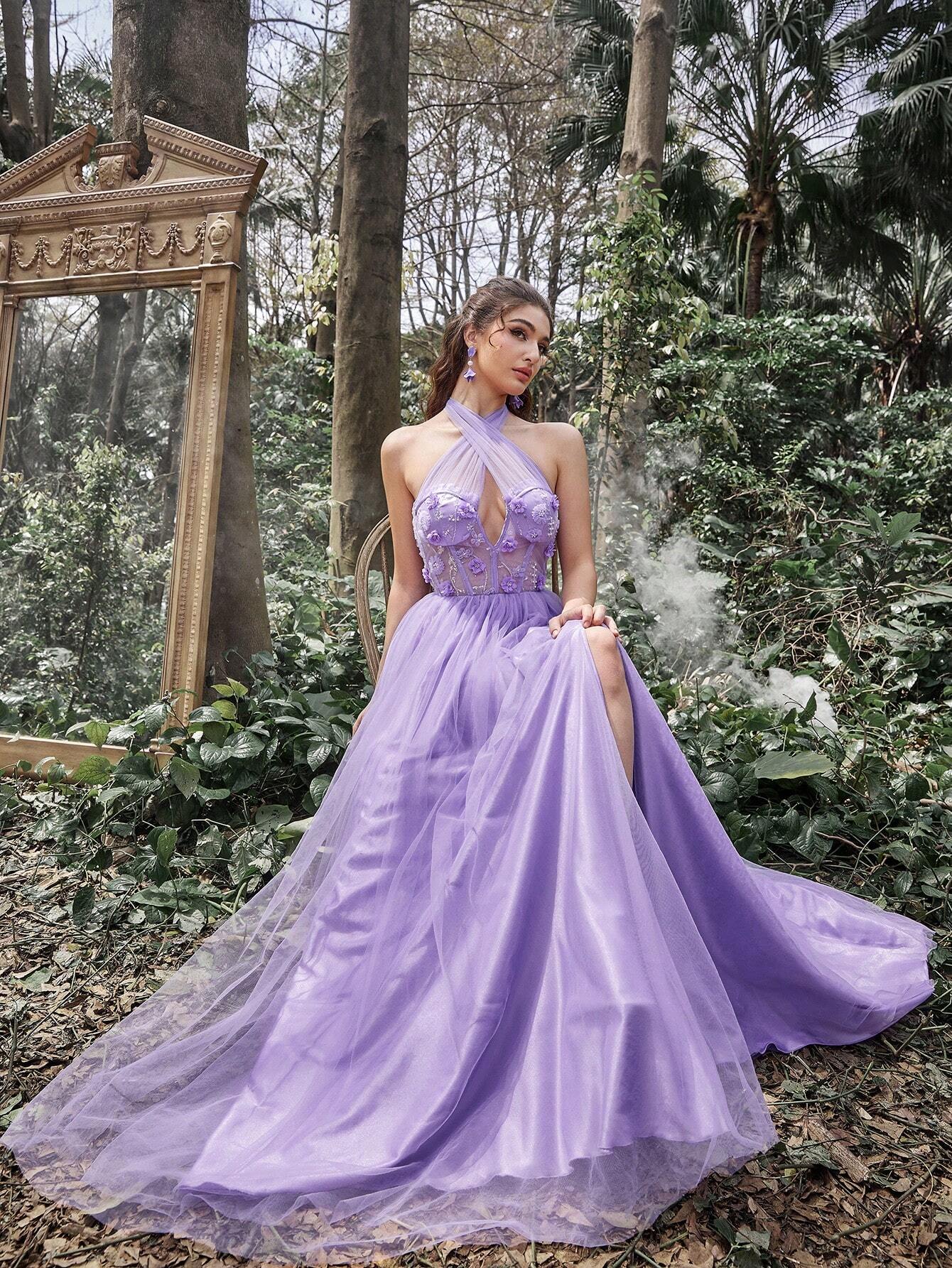 Vestido de graduación con escote cruzado en el cuello, Body de malla transparente en color lavanda