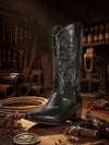 Botas de vaquera con punta puntiaguda