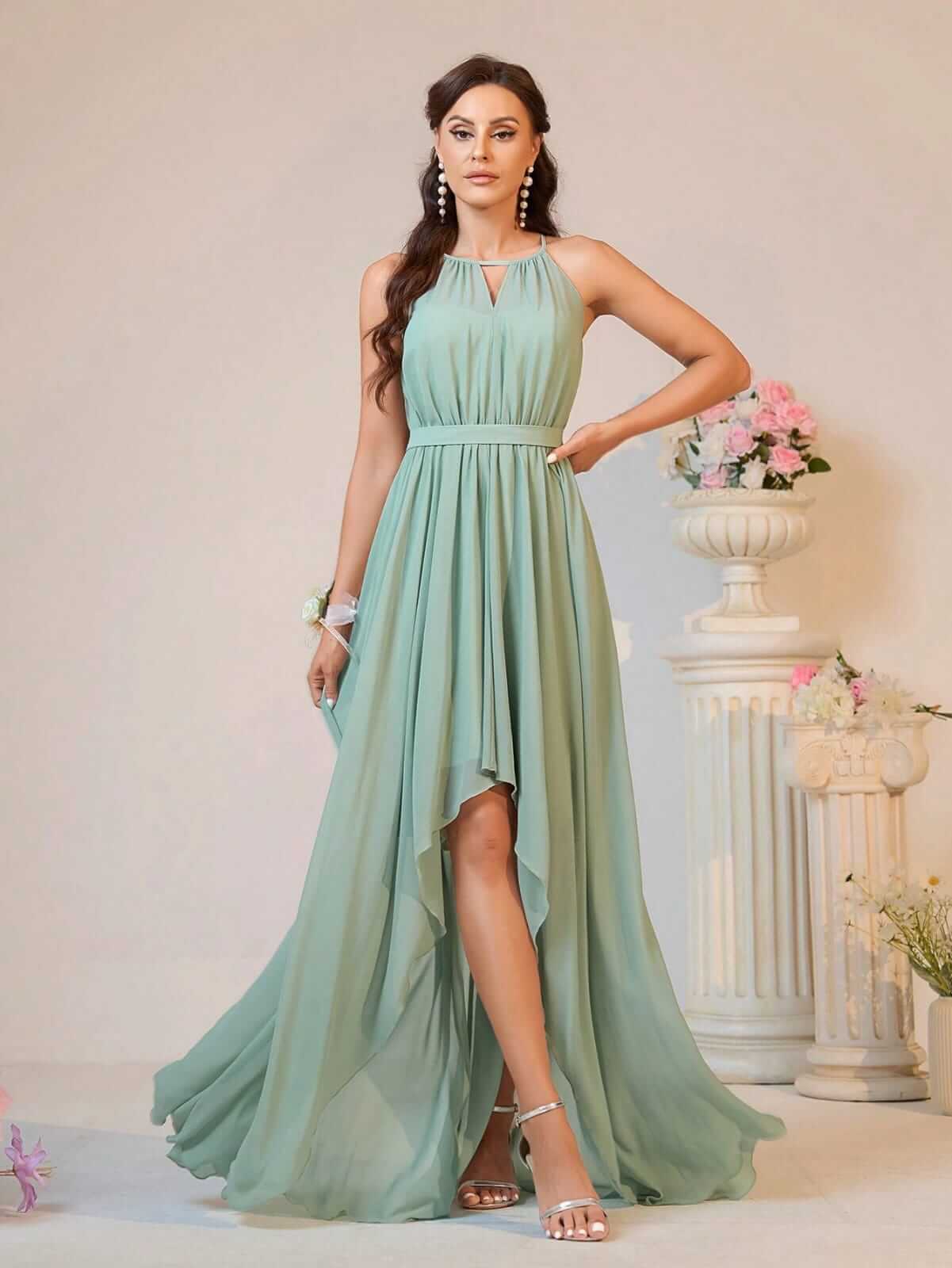 Vestido Elegante dama de honor con cuello halter plisado