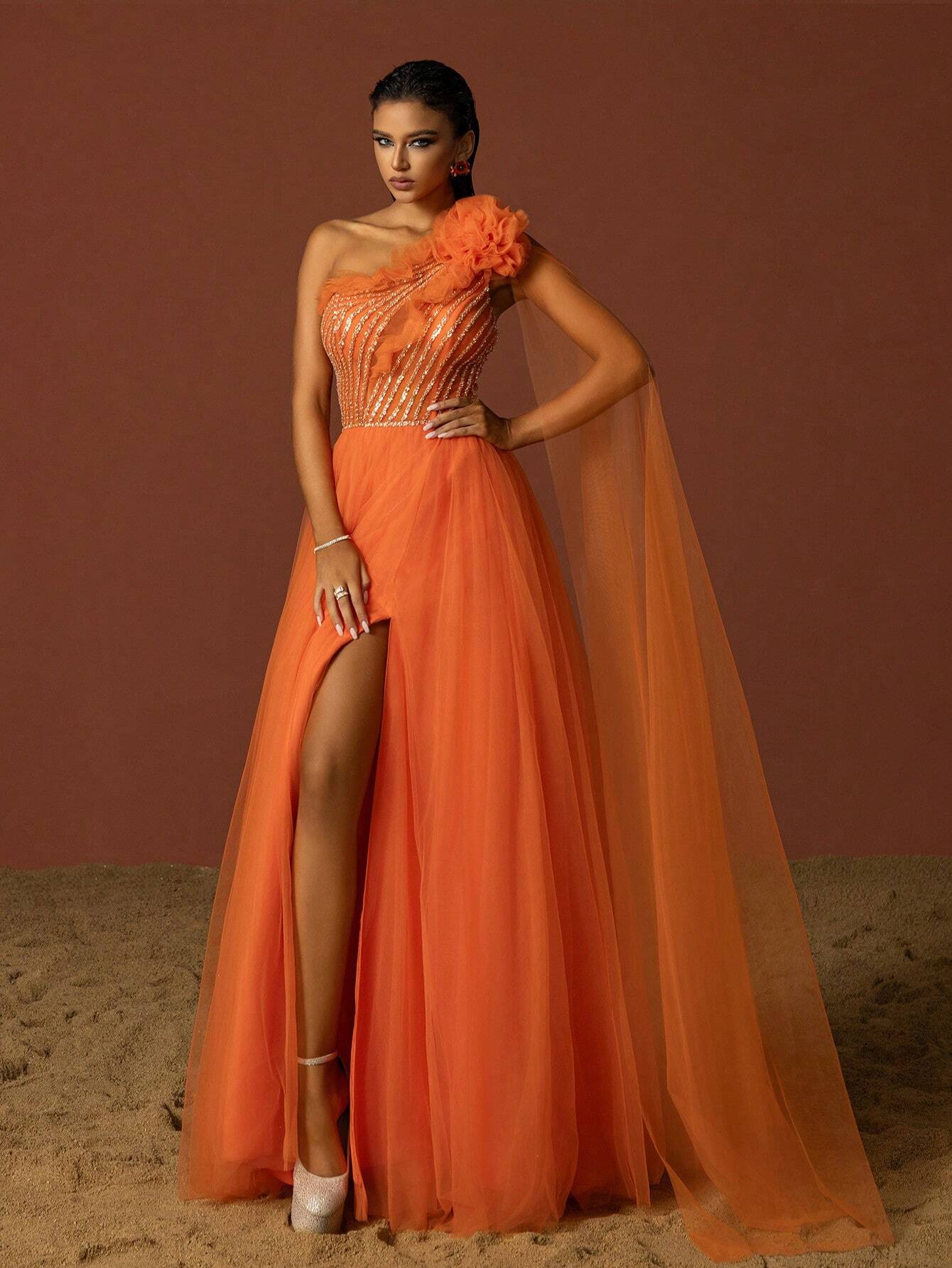 Vestido De Noche Elegante De Naranja Con Hombro Único, Lentejuelas, Malla Y Abertura