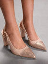 Tacones altos de punta elegantes