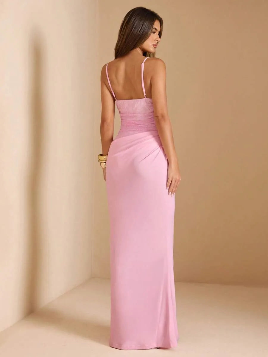Vestido sin mangas de encaje y malla