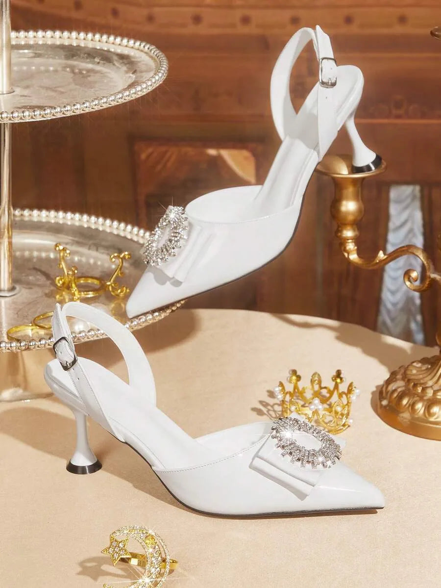 Zapatos de tacón medio con punta fina