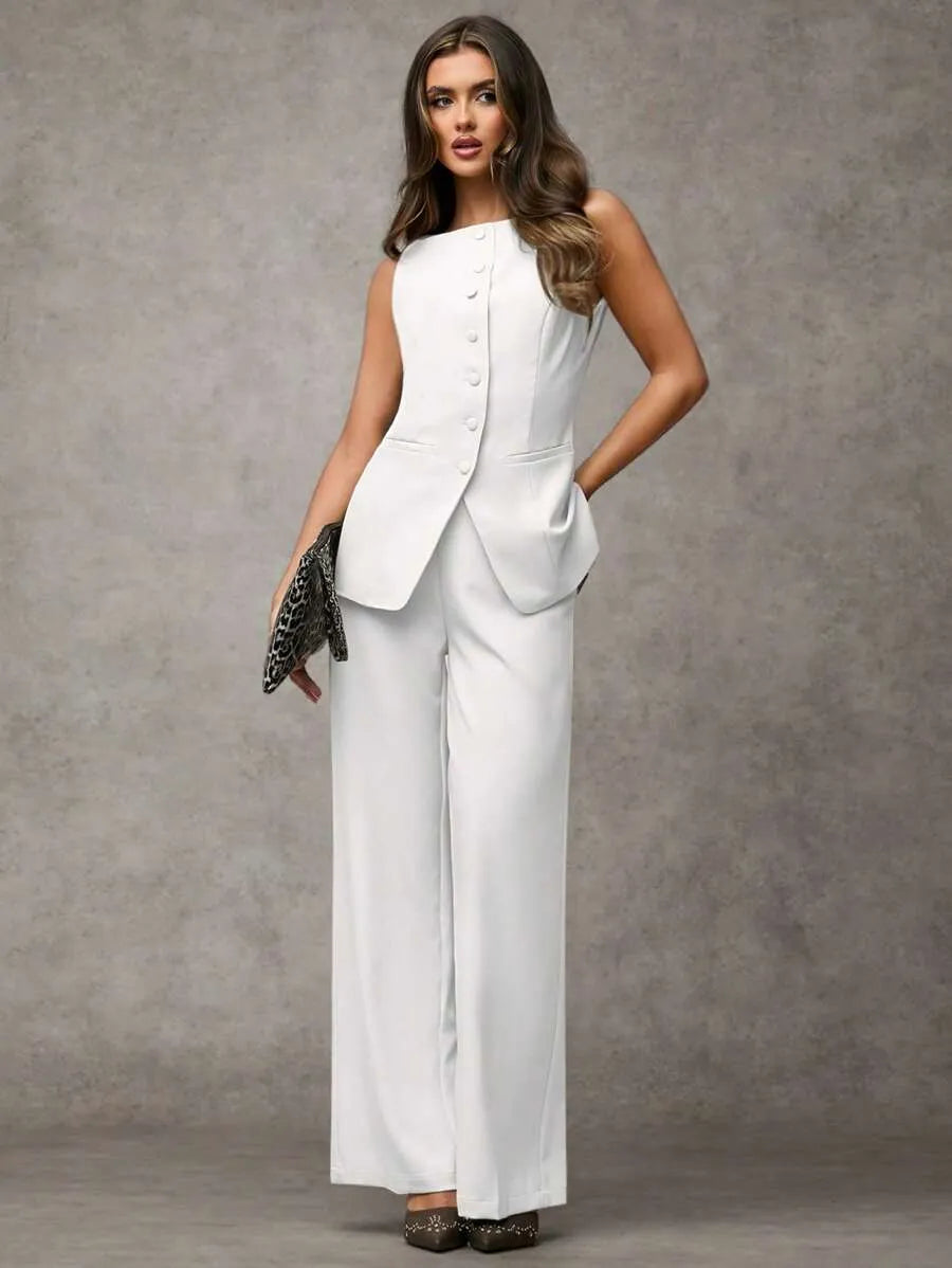 Conjunto de top sin mangas y pantalones