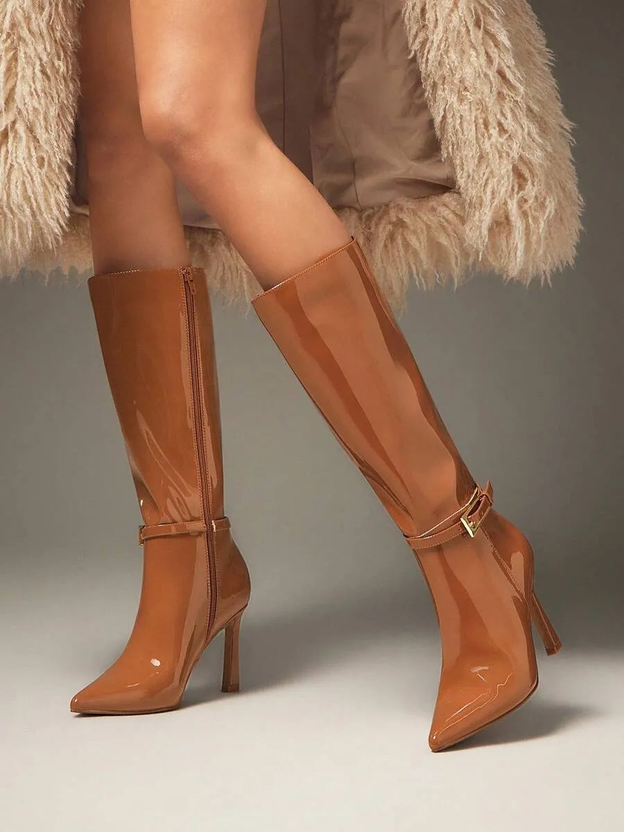 Botas de tacón medio con puntera