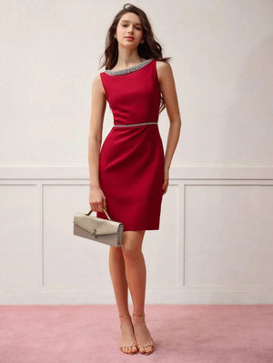 Vestido ajustado con cuentas de strass