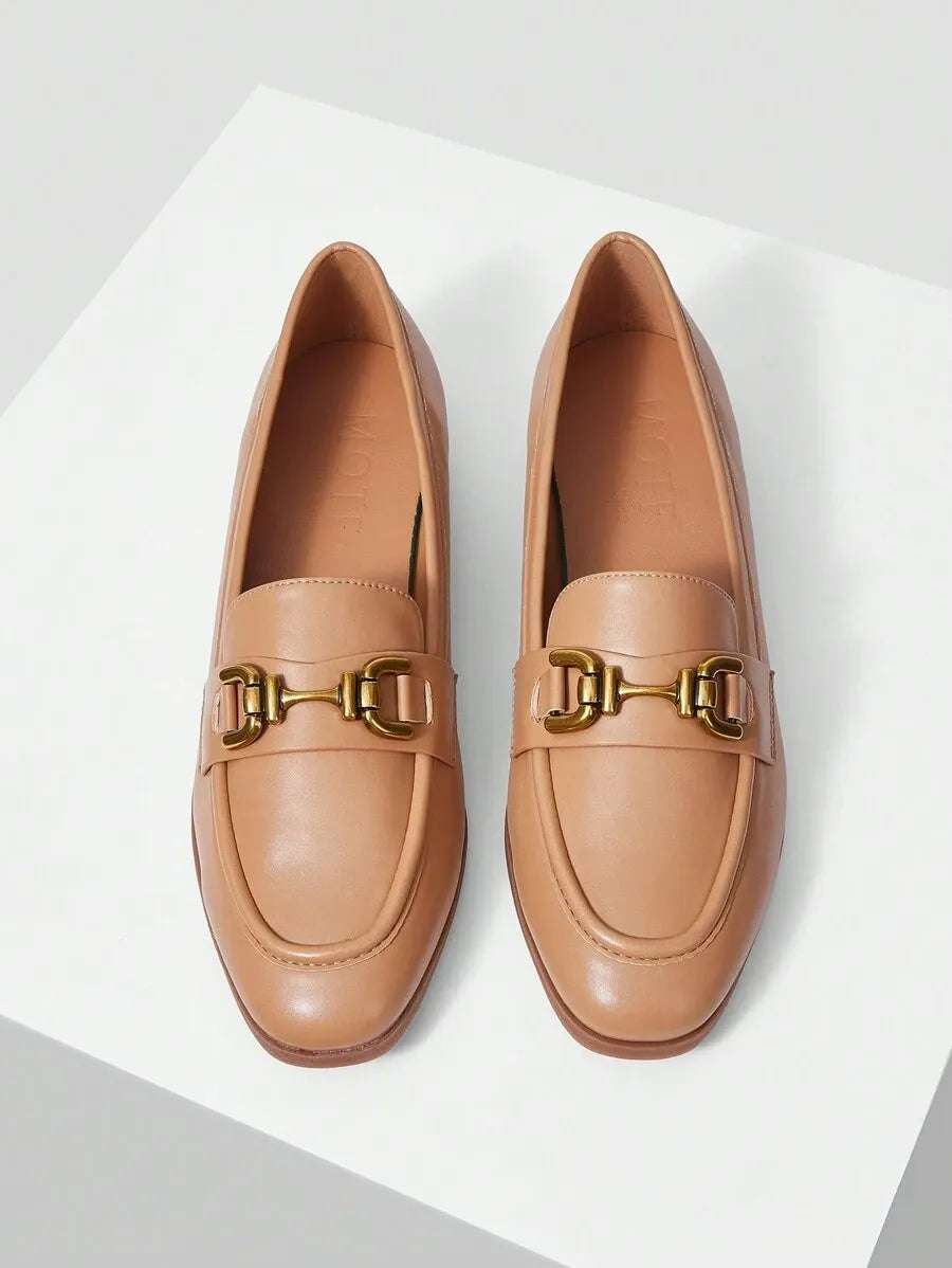 ZAPATOS PLANOS CÓMODOS Y CASUALES