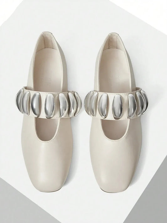ZAPATOS PLANOS DECORATIVOS DE PLATA