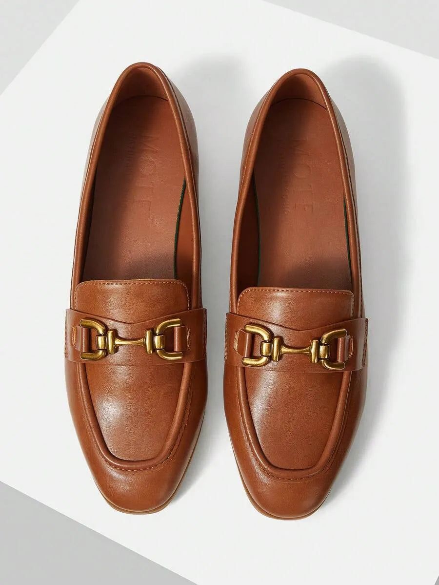 ZAPATOS PLANOS CÓMODOS Y CASUALES