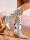 Botas de media pantorrilla con bordados, con diseño hueco