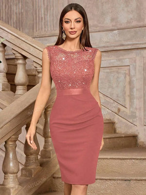 Vestido ajustado para cóctel de cuello redondo sin mangas