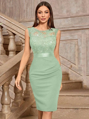 Vestido ajustado para cóctel de cuello redondo sin mangas