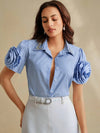 Camisa con cuello de flores 3D y decoración de rhinestones