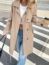 Gabardina de cuello con solapa con botón