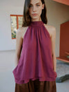Blusa de gasa sin mangas de cuello alto