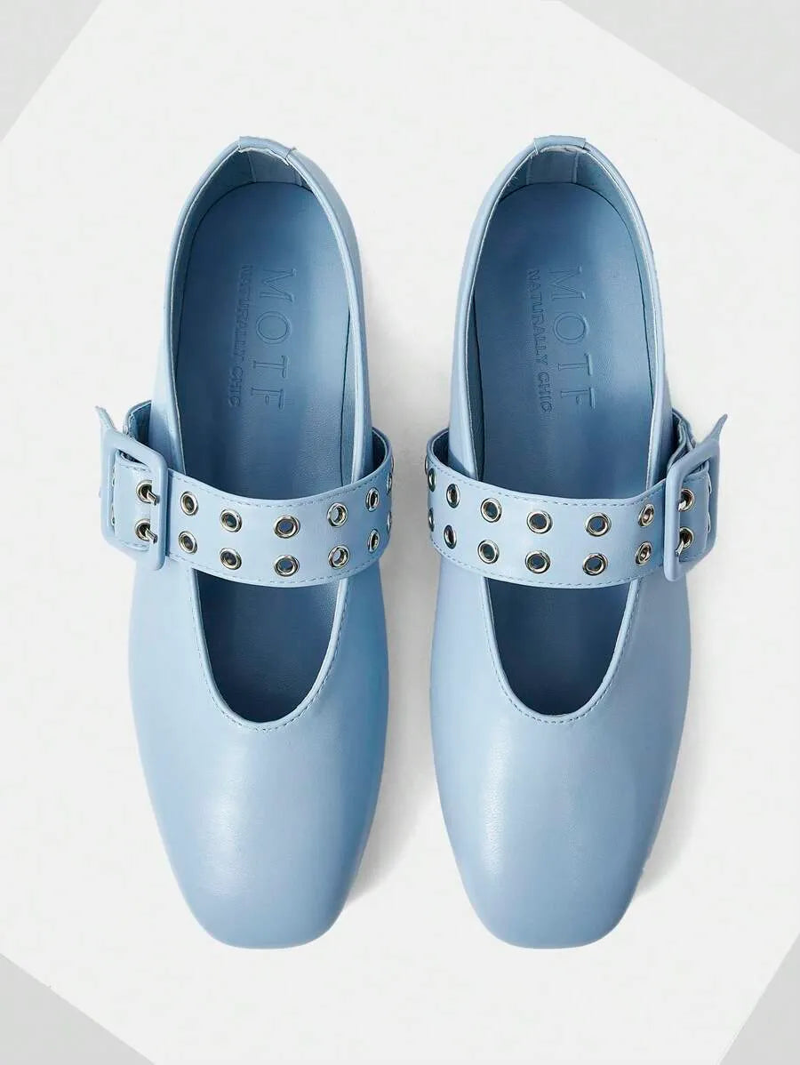 ZAPATILLAS PLANAS VINTAGE CON OJETES