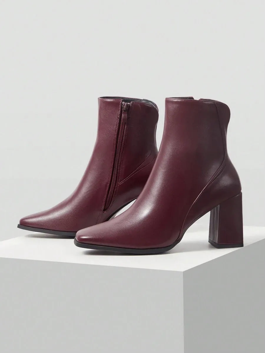 BOTAS TOBILLERAS CON TACÓN