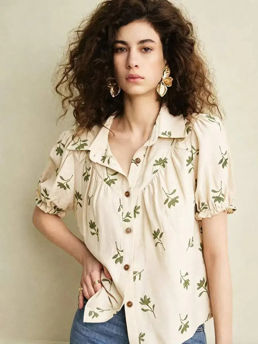 Blusa bordada estilo francés
