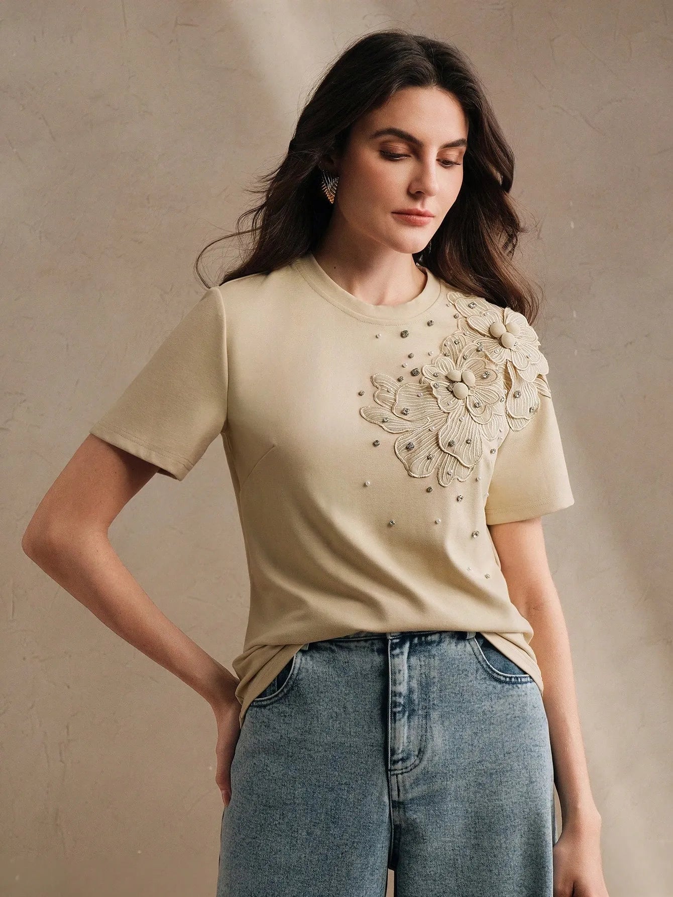 Camiseta de mujer de manga corta y cuello redondo